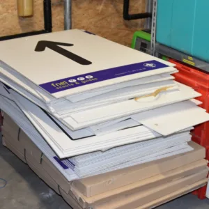 DSC_0205 FNEL Schilder mit Pfeilen (links)